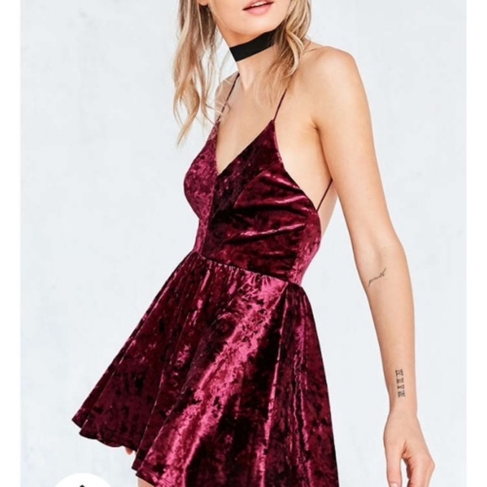 Silence + Noise Kimchi Vanessa Velvet Romper